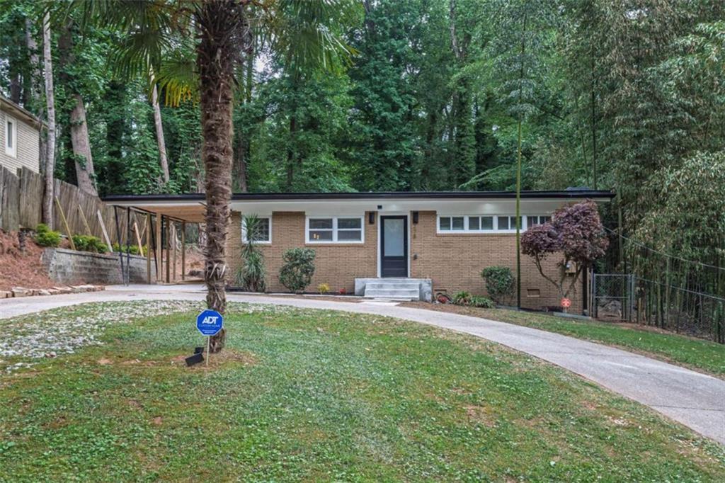 2781 Rollingwood Ln., Atlanta, GA 30316