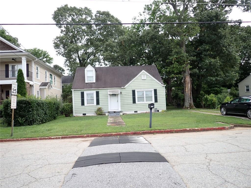 1476 Cambridge Ave., College Park, GA 30337