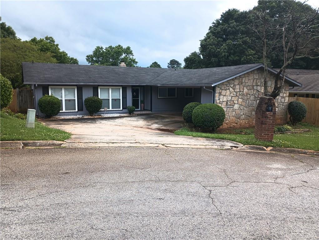 4419 Carriage Tr., Stone Mountain, GA 30083