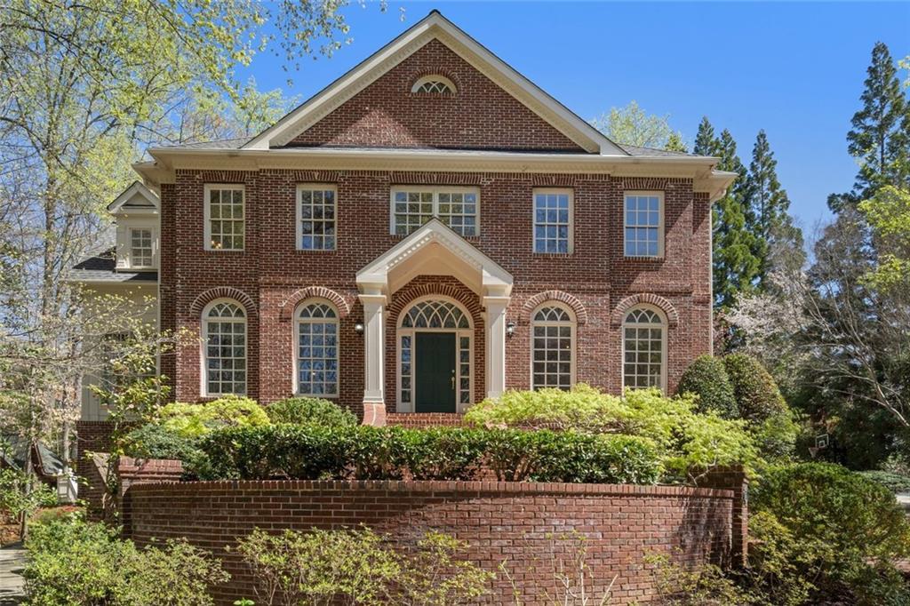 220 Sheridan Point Ln., Sandy Springs, GA 30342