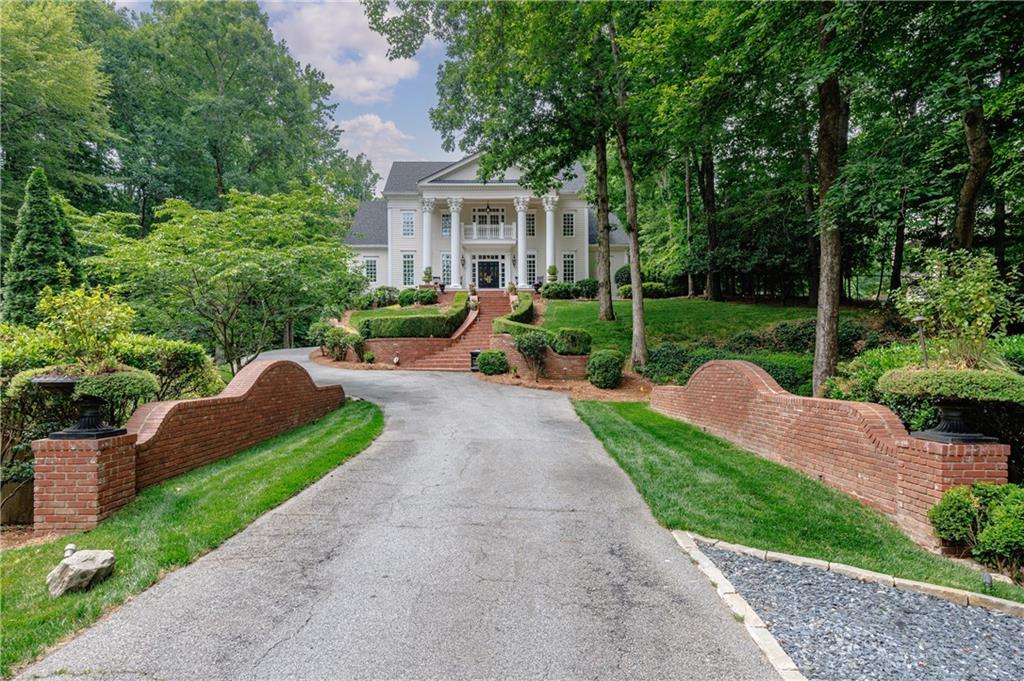 510 Londonberry Rd., Atlanta, GA 30327