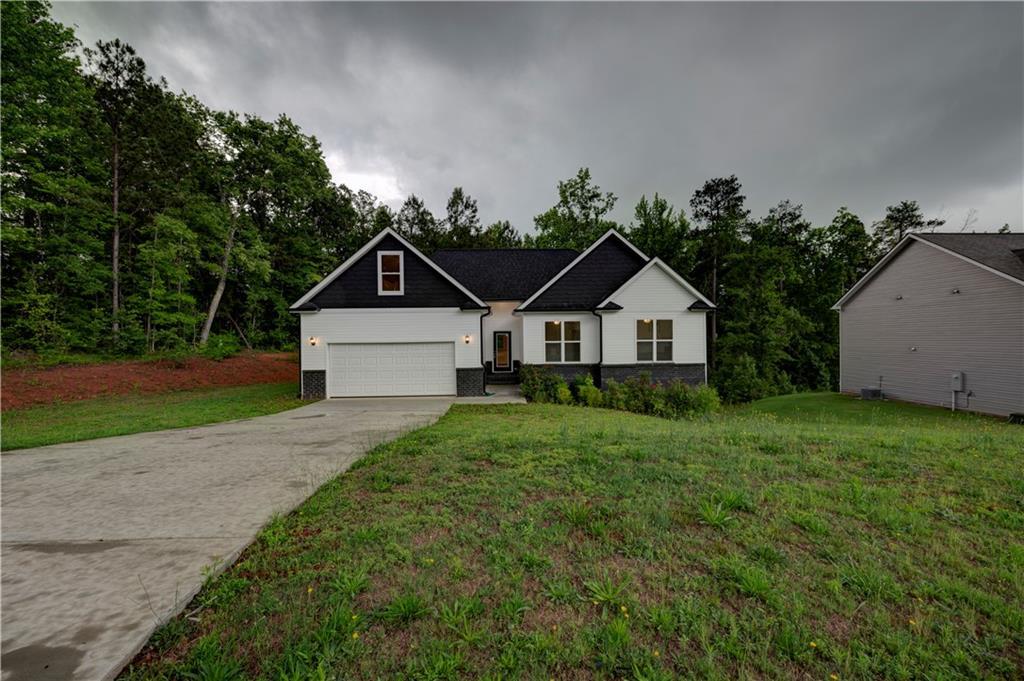 15 Cassidy Tr., Douglasville, GA 30134