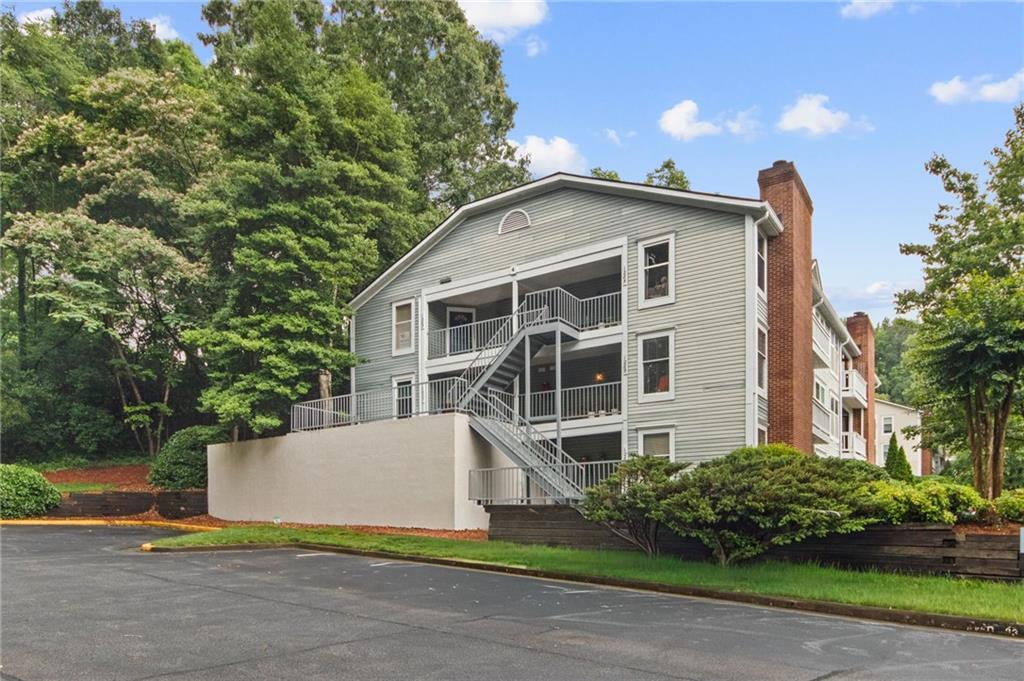 1283 Keys Lake Dr., Brookhaven, GA 30319