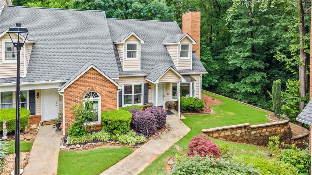 1022 Sasha Ln., Roswell, GA 30075