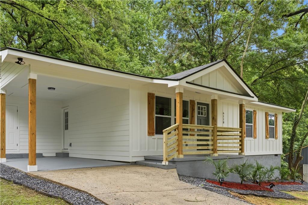 6118 Biscayne Dr., Forest Park, GA 30297