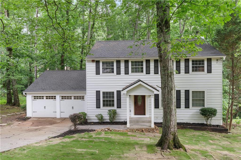 1700 Ellenwood Dr., Roswell, GA 30075