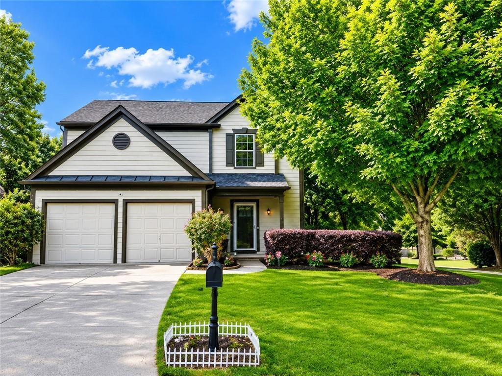 660 Alstonefield Dr., Alpharetta, GA 30004