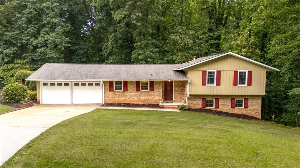 3135 Granada Way, Gainesville, GA 30506