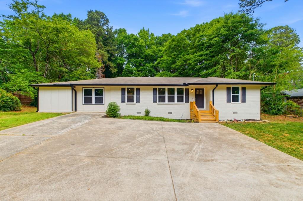 4200 Pinetree Dr., Powder Springs, GA 30127