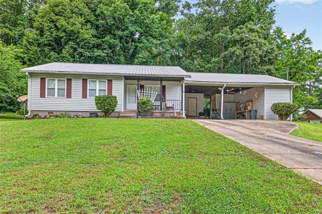 3716 Tanners Mill Rd., Gainesville, GA 30507