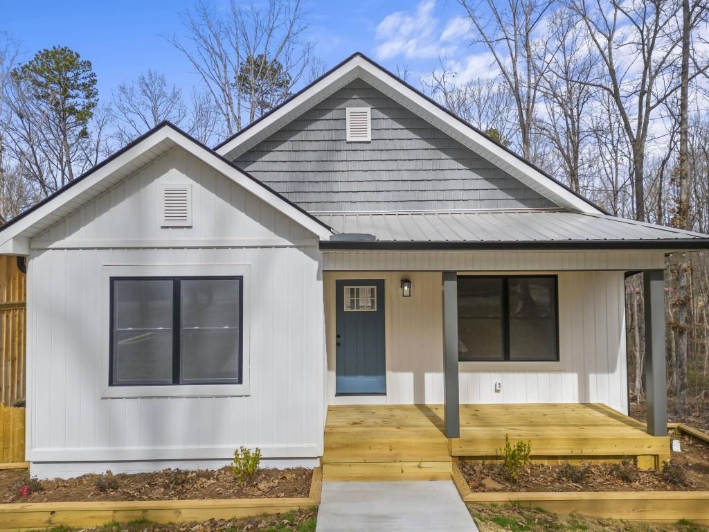 234 Lake View Dr., Lavonia, GA 30553