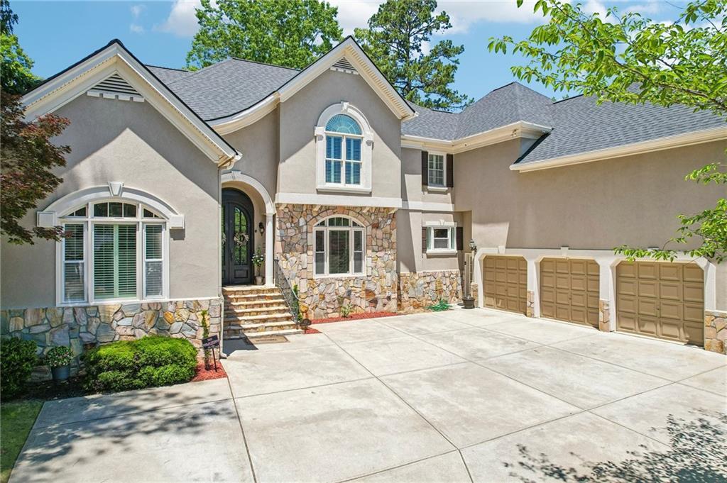 205 Wicklawn Way, Roswell, GA 30076
