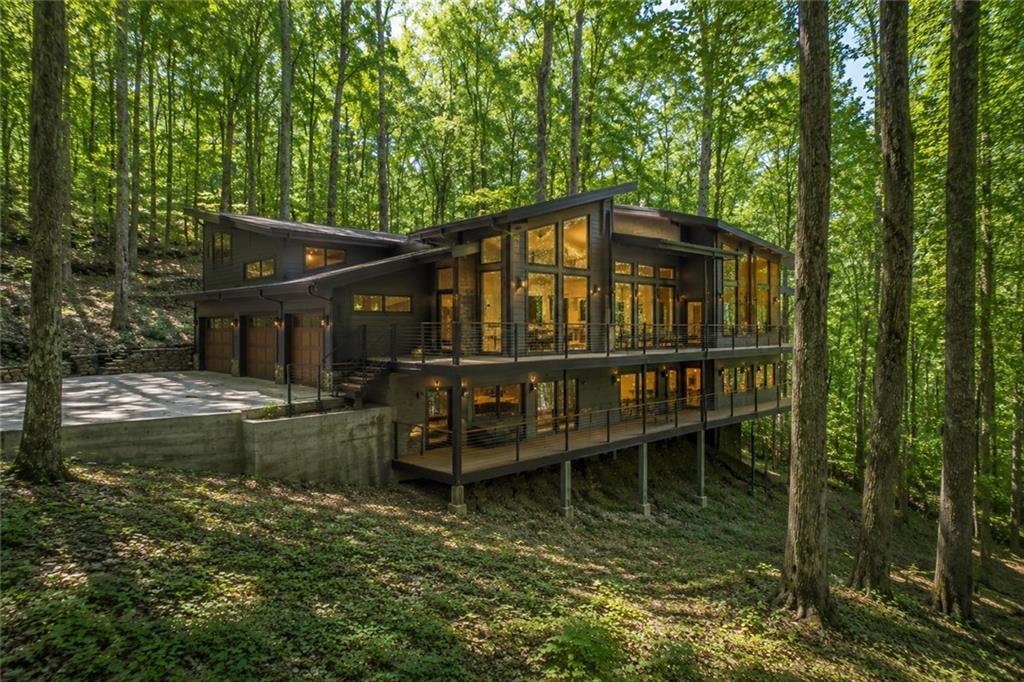1981 Mountain Dr., Alpharetta, GA 30004