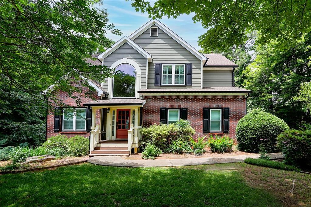 230 Wentworth Dr., Holly Springs, GA 30114