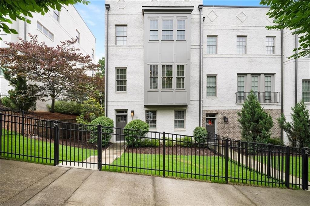 6083 Boylston Dr., Sandy Springs, GA 30328
