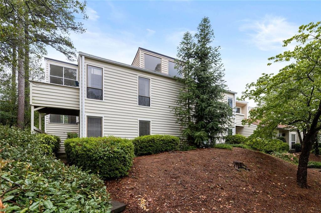 662 Serramonte Dr., Marietta, GA 30068