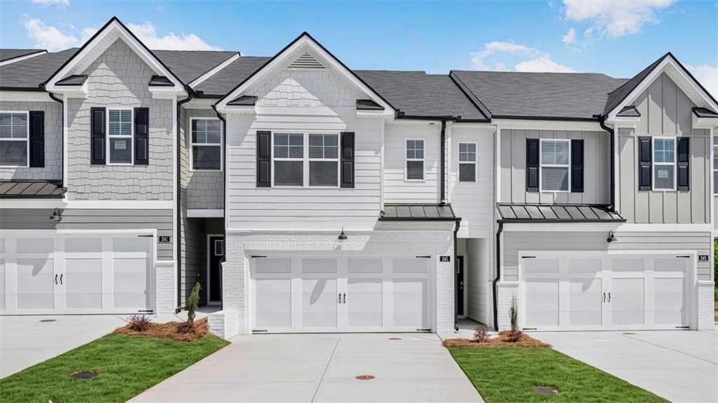 216 Sound Cir., Stockbridge, GA 30281