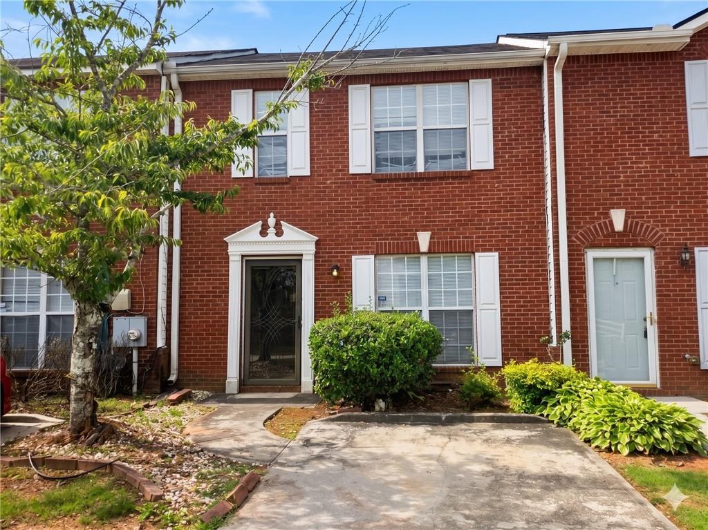 5737 Strathmoor Manor Cir., Lithonia, GA 30058