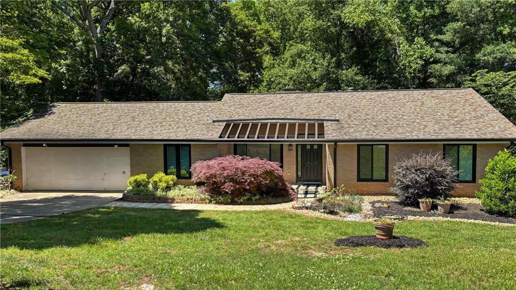 310 Saddle Creek Cir., Roswell, GA 30076