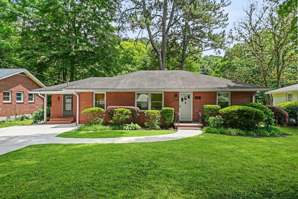 2447 Hunting Valley Dr., Decatur, GA 30033