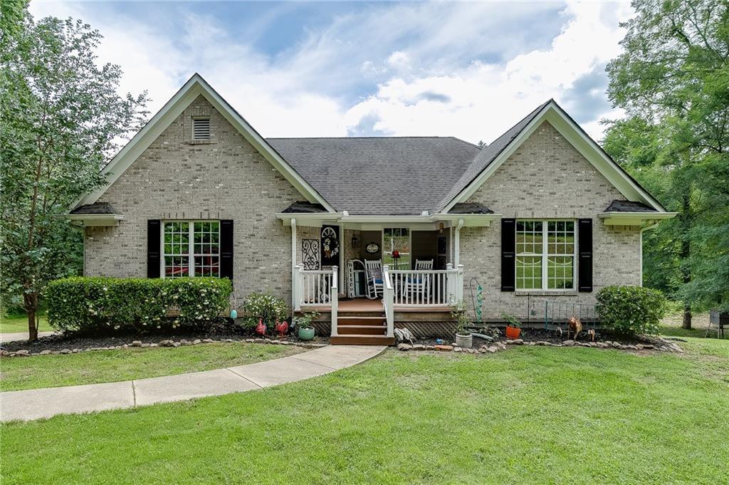 531 Moons Bridge Rd., Hoschton, GA 30548