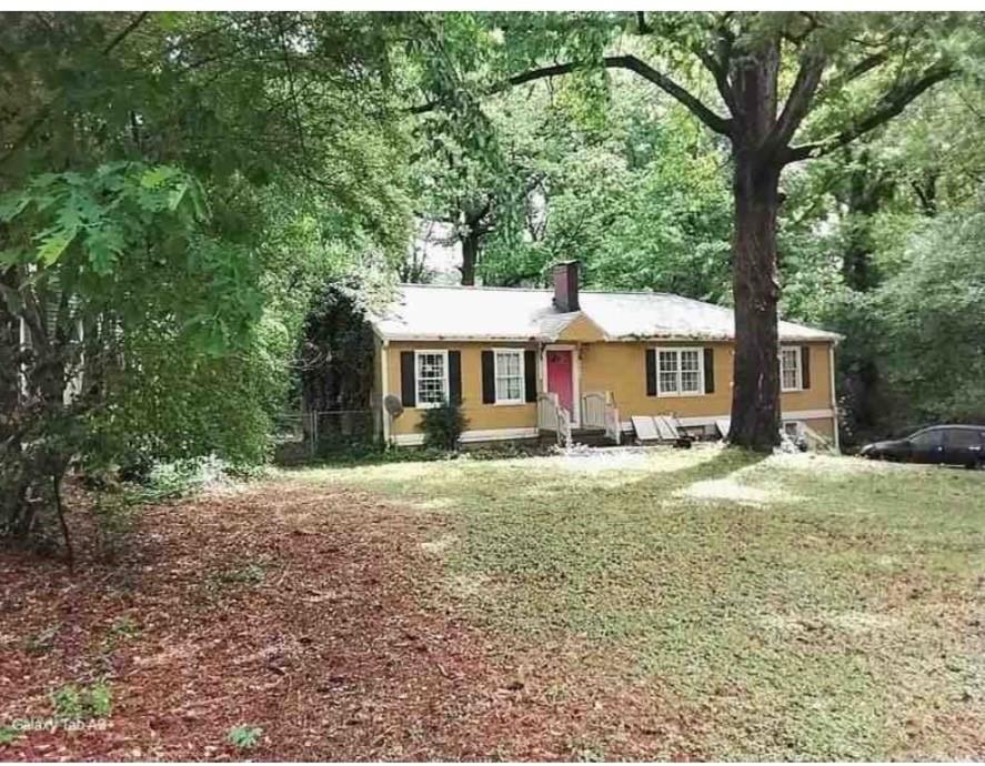 1632 Jobeth Ave., Atlanta, GA 30316