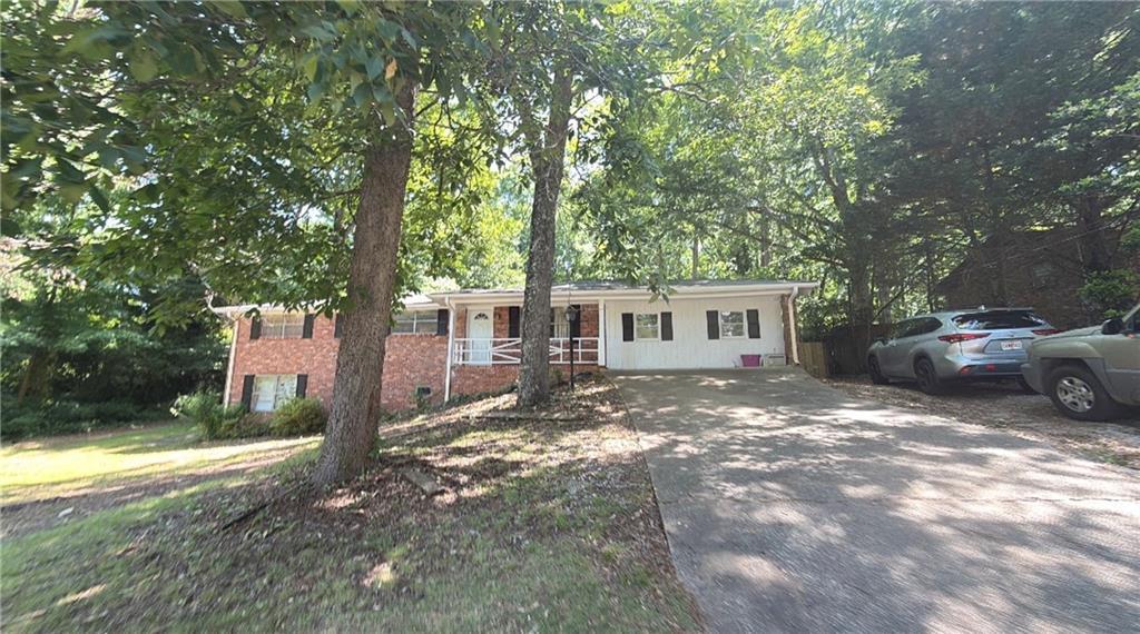 3429 Rocky Creek Dr., Douglasville, GA 30135