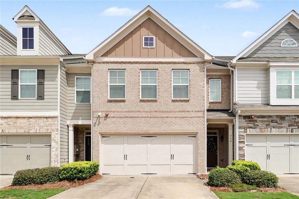908 Arbor Crowne Dr., Lawrenceville, GA 30045