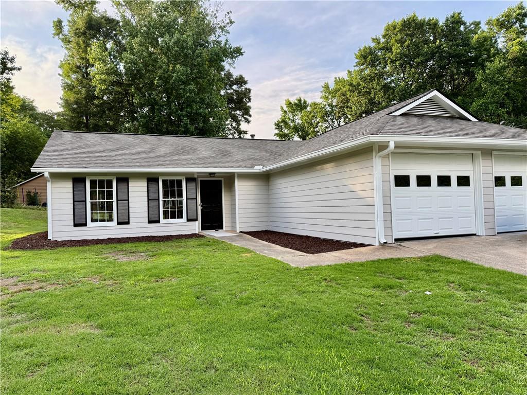 2060 Darrel Ln., Lawrenceville, GA 30046