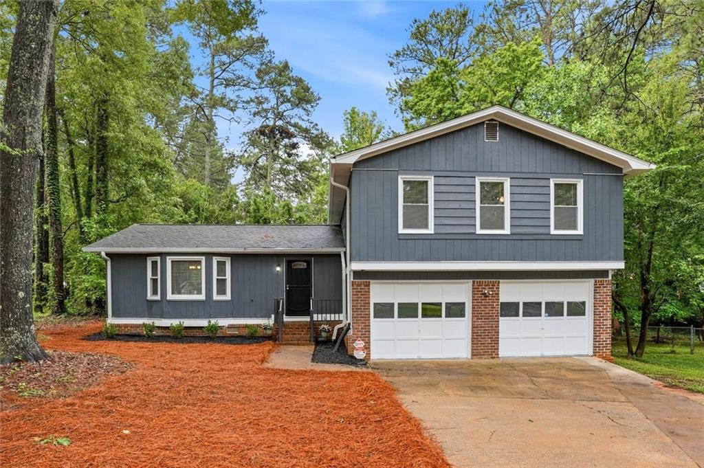 5323 Rockborough Tr., Stone Mountain, GA 30083