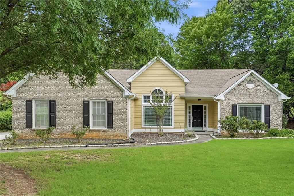 727 Eight Point Ct., Suwanee, GA 30024