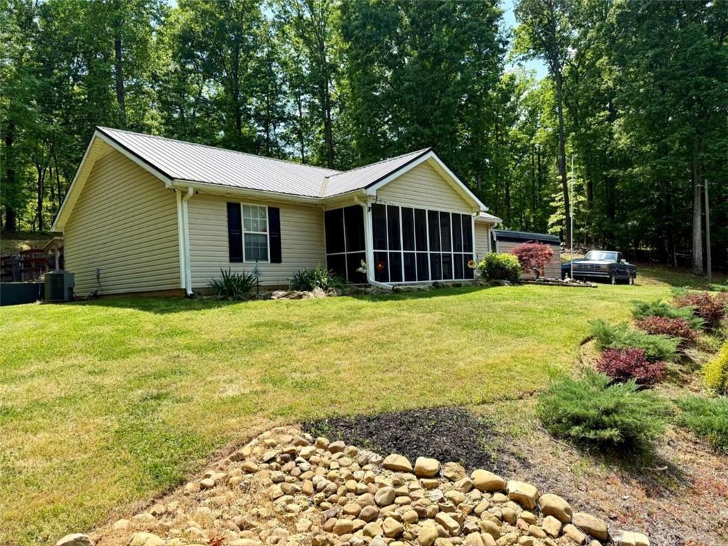 35 Edgewater Dr., Griffin, GA 30223