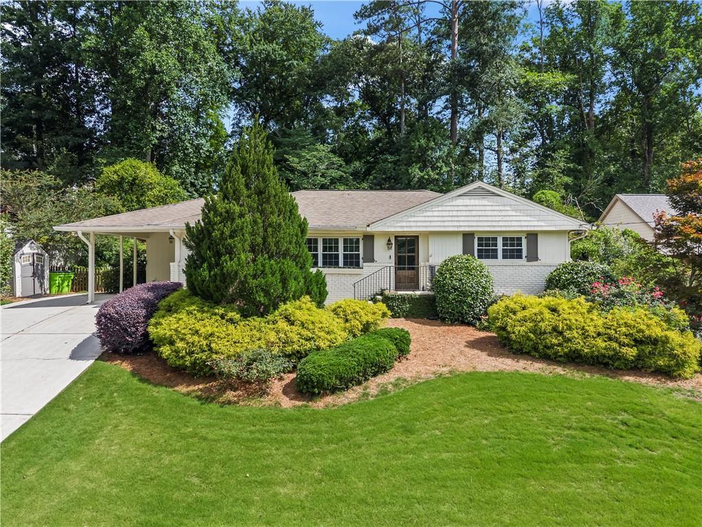 500 Carolwood Ln., Atlanta, GA 30342