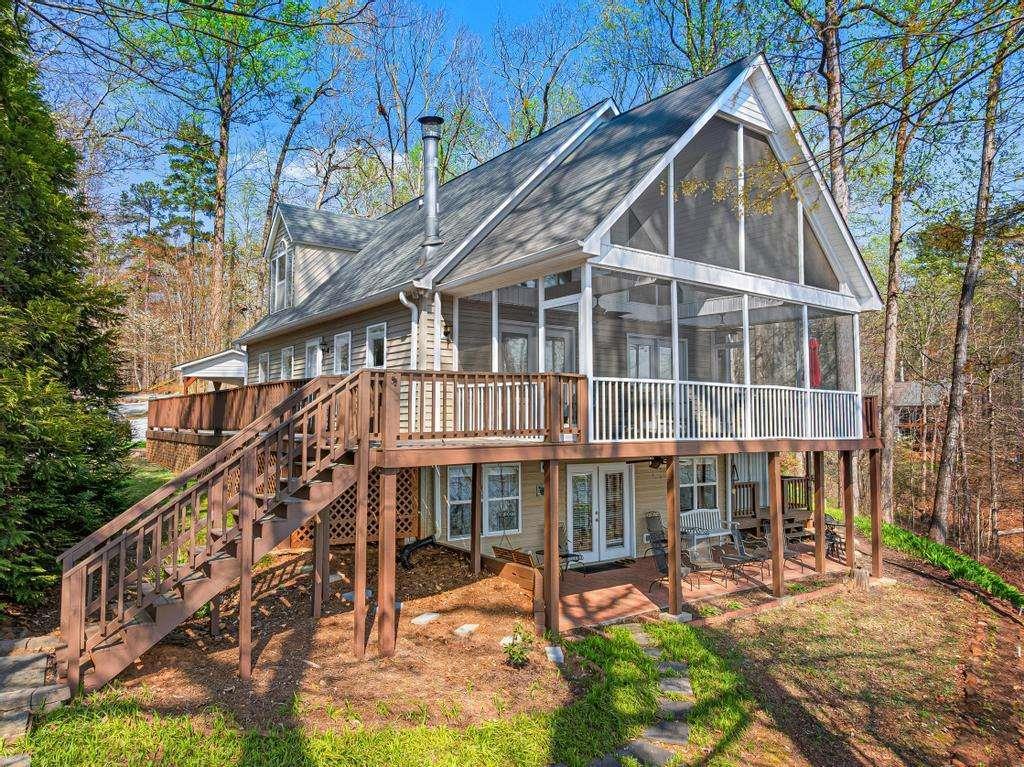 997 Rue Fleur De Lis, Lavonia, GA 30553