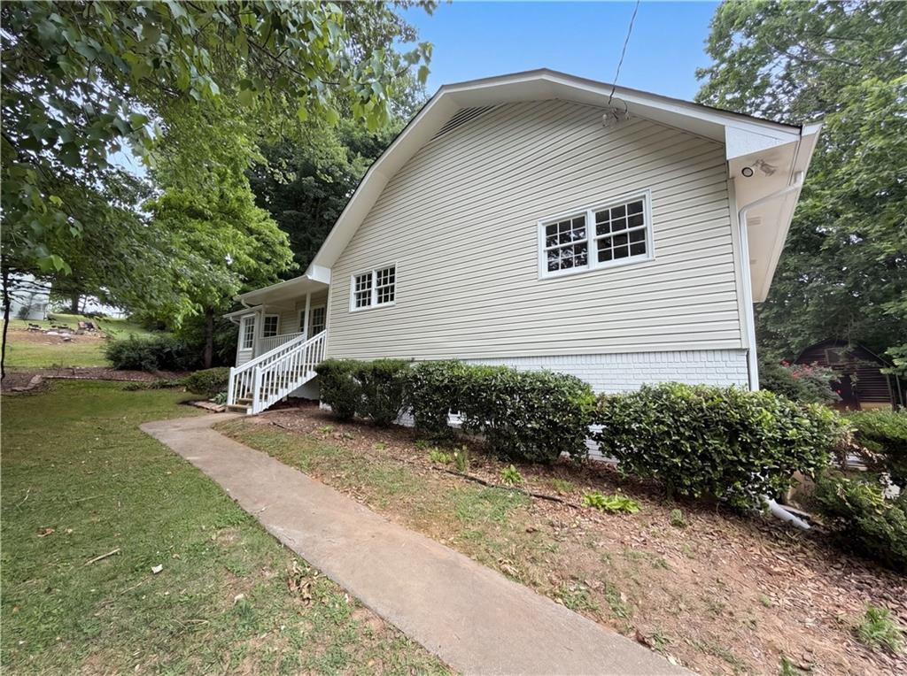 6658 Dearborn Dr., Acworth, GA 30102