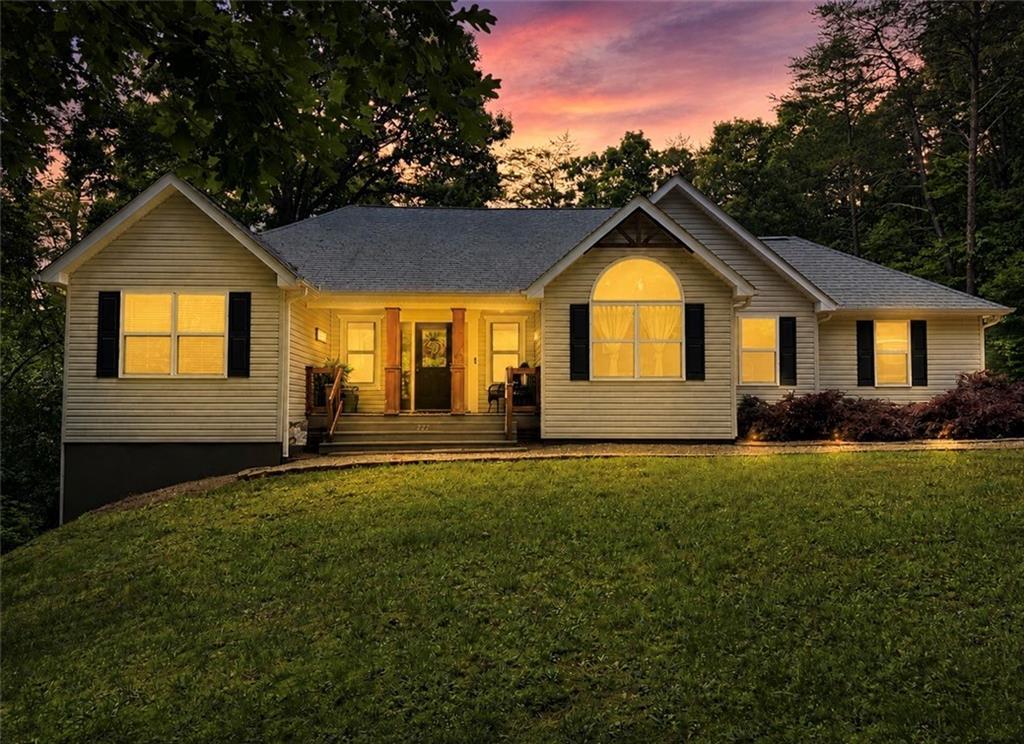 227 Clarkesville Heights Dr., Clarkesville, GA 30523