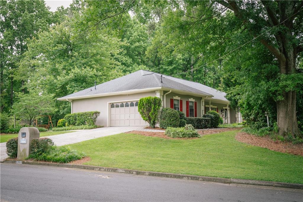 6960 Northgreen Dr., Atlanta, GA 30328