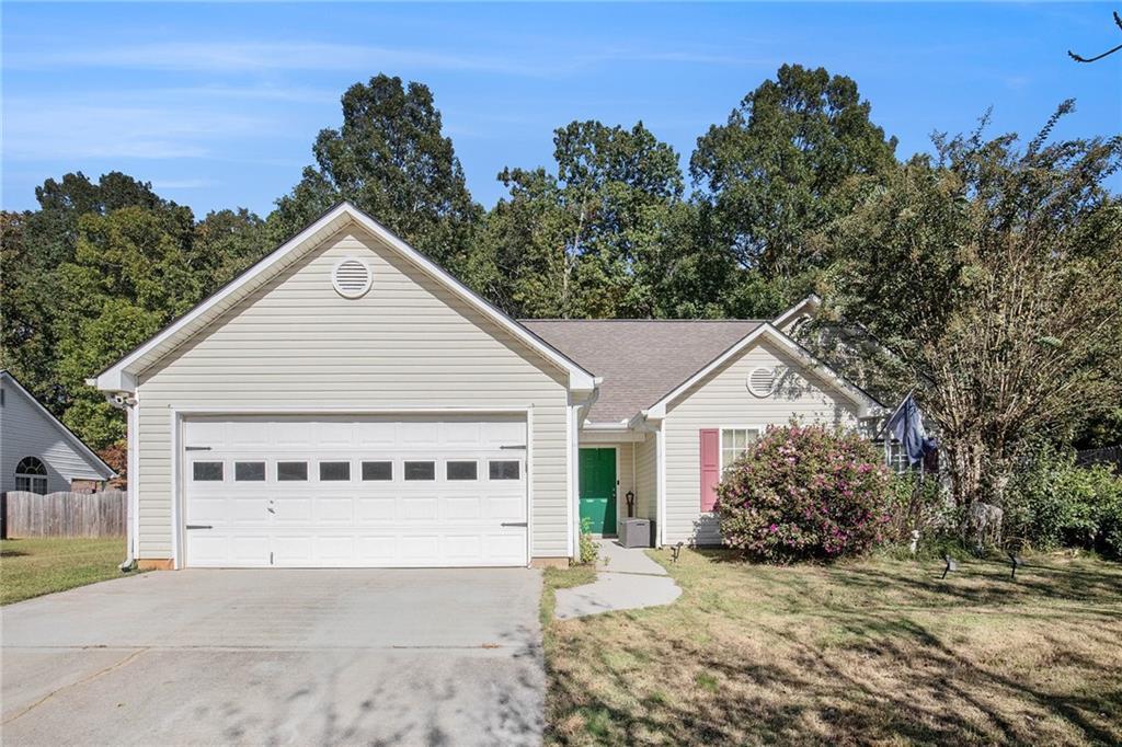 421 Arrowhatchee Dr., Winder, GA 30680