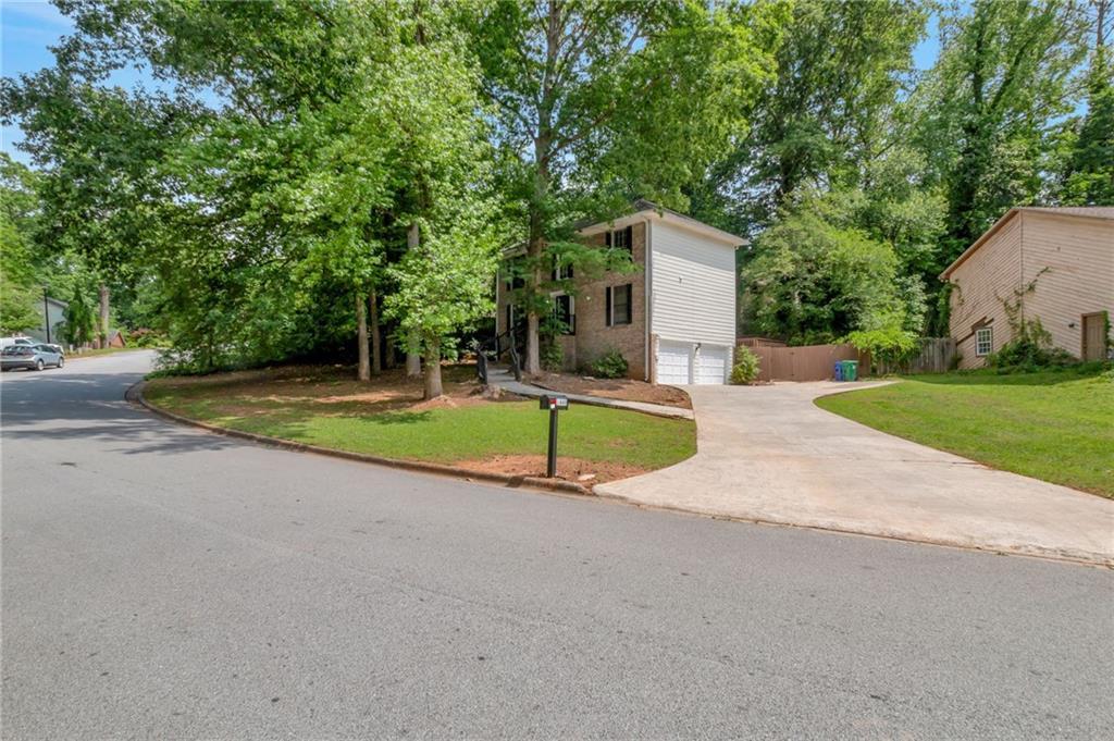 1449 Golf Link Dr., Stone Mountain, GA 30088