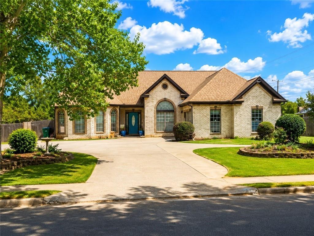 100 Wyckliffe Dr., Locust Grove, GA 30248