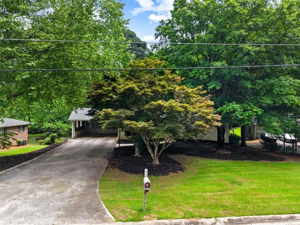 1694 Rhonda Ln., Stone Mountain, GA 30087