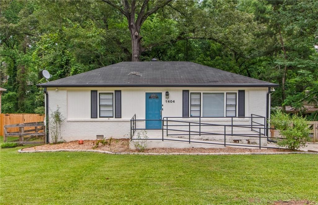 1404 Cobb Branch Dr., Decatur, GA 30032