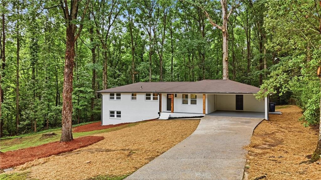 5995 N Bear Dr., Douglasville, GA 30135