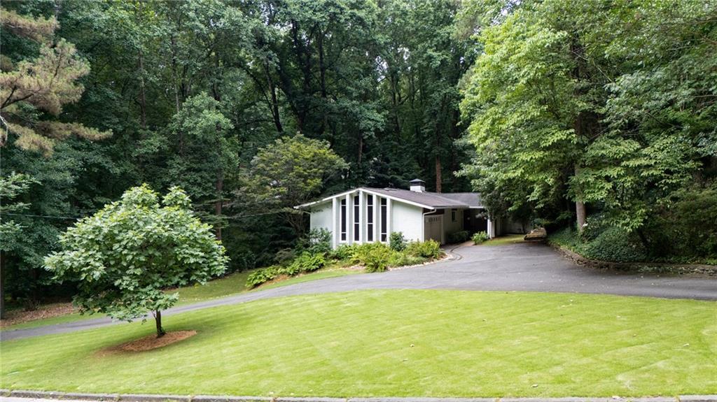3700 Cloudland Dr., Atlanta, GA 30327
