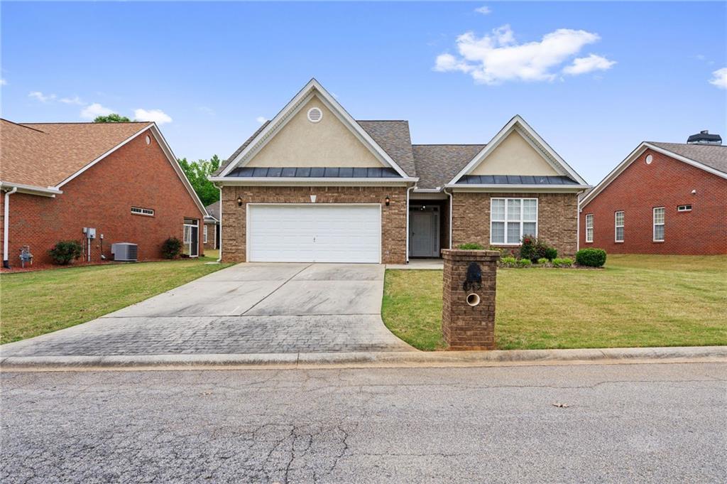 8515 Spivey Village Way, Jonesboro, GA 30236