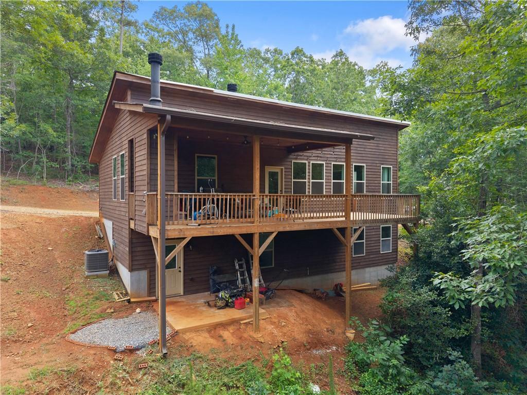 308 Fowler Creek Dr., Cleveland, GA 30528