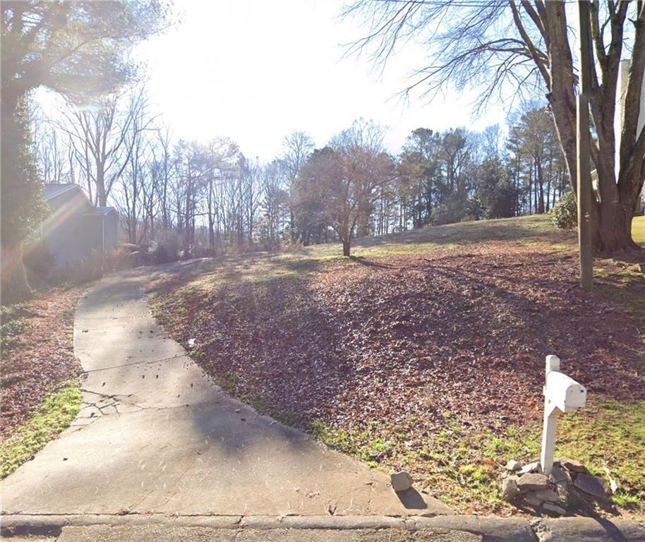 1359 Holly Bank Cir., Atlanta, GA 30338