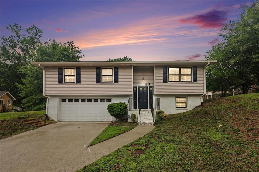 2120 Sandgate Cir., Atlanta, GA 30349