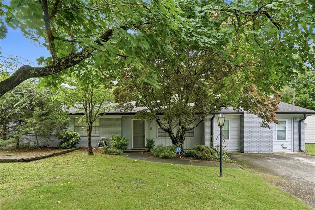 1619 Ridgeview Dr., Conyers, GA 30012