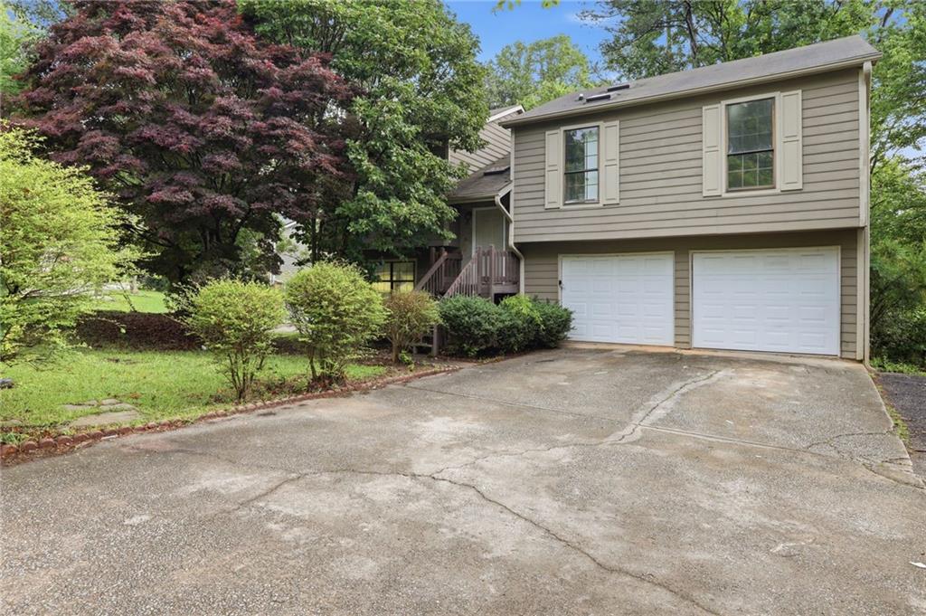 1648 Olde Oak Dr., Lithia Springs, GA 30122
